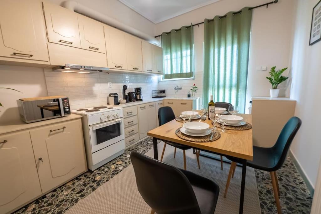 Nima'S House, Traditional Flat With Lake View Aitoliko 外观 照片